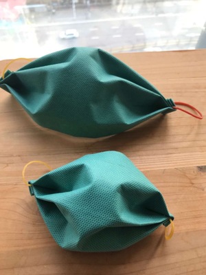 自制口罩的醫(yī)護(hù)們